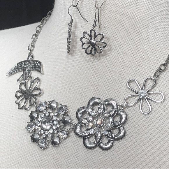 Flower & Bird Silver Rhinestone Necklace Earrings Set - Picture 3 of 3